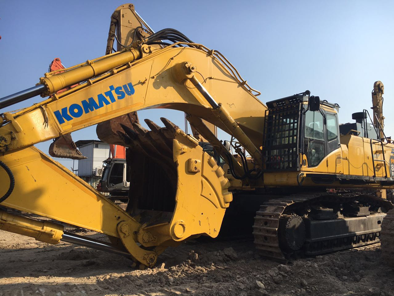 小松挖掘機(jī)